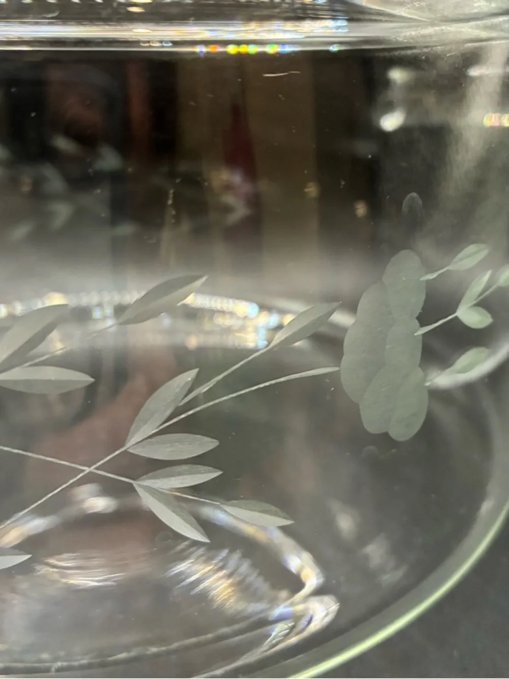 Princess House Glass Covered 4 QT Casserole with Heritage Series Floral Etching - Picture 4 of 7